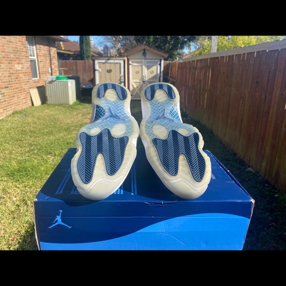 Jordan 11 Retro Win Like 82 - Picture 4 of 5